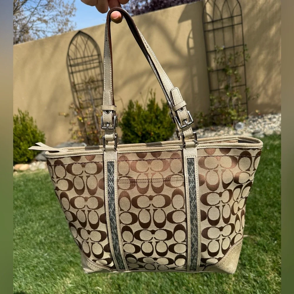 Coach Signature Large Jacquard Beige Tote Bag - Picture 2 of 13